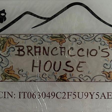 Brancaccio'S House Hotel Napoli Bagian luar foto