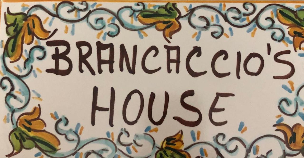 Brancaccio'S House Hotel Napoli Bagian luar foto